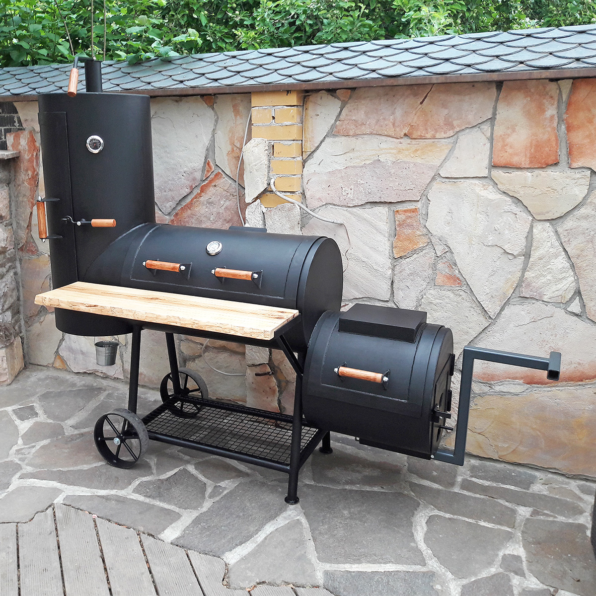 Grills & Smoker